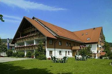 Landgasthof Zum Schwarzen Grat Isny im Allgau Luaran gambar