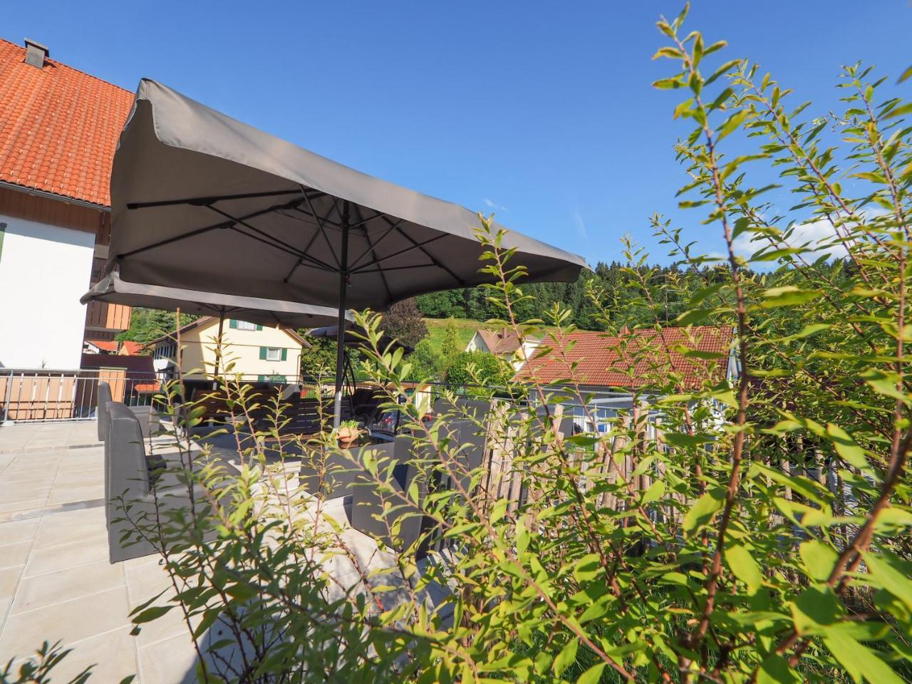 Landgasthof Zum Schwarzen Grat Isny im Allgau Luaran gambar