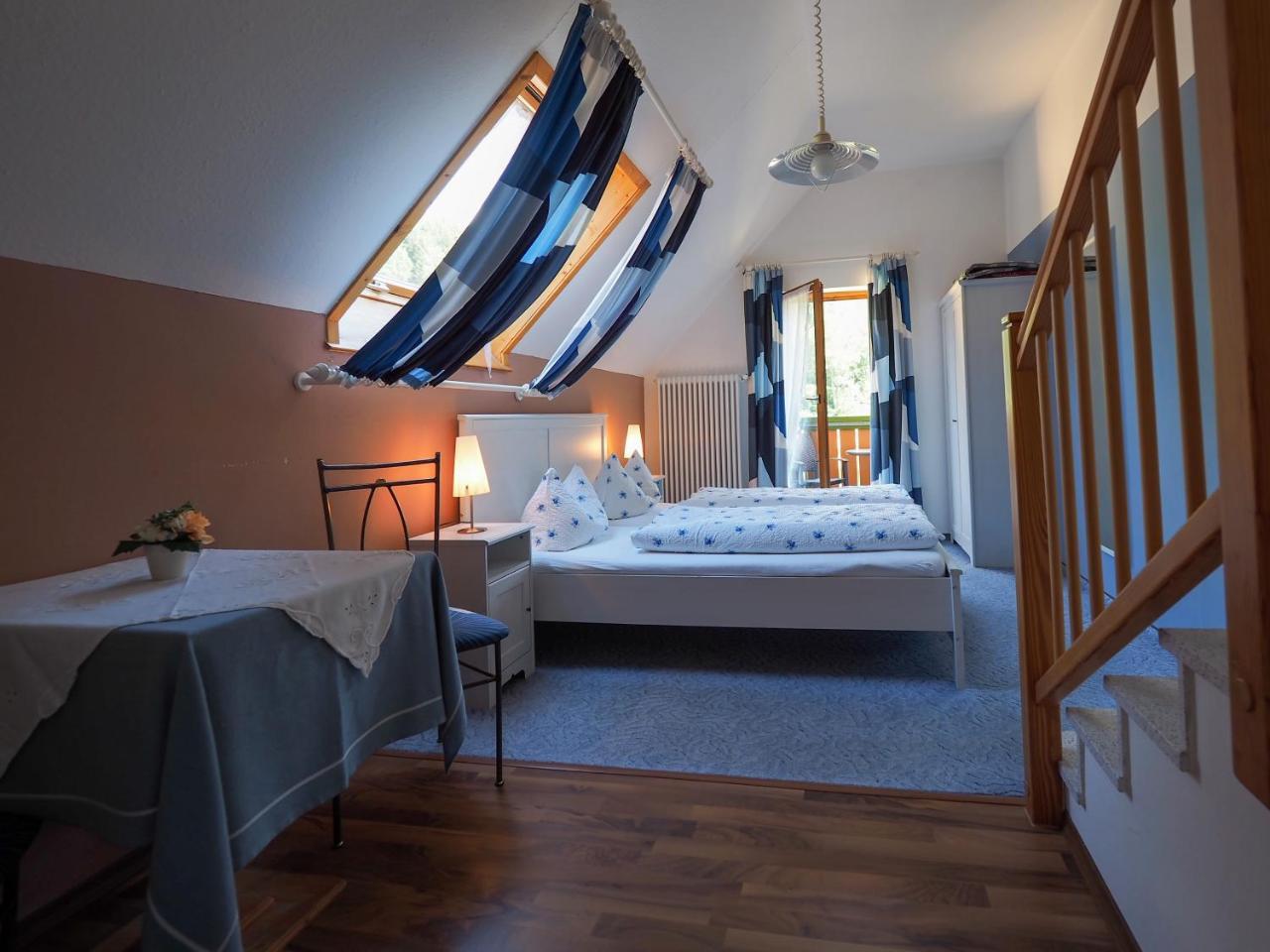 Landgasthof Zum Schwarzen Grat Isny im Allgau Luaran gambar