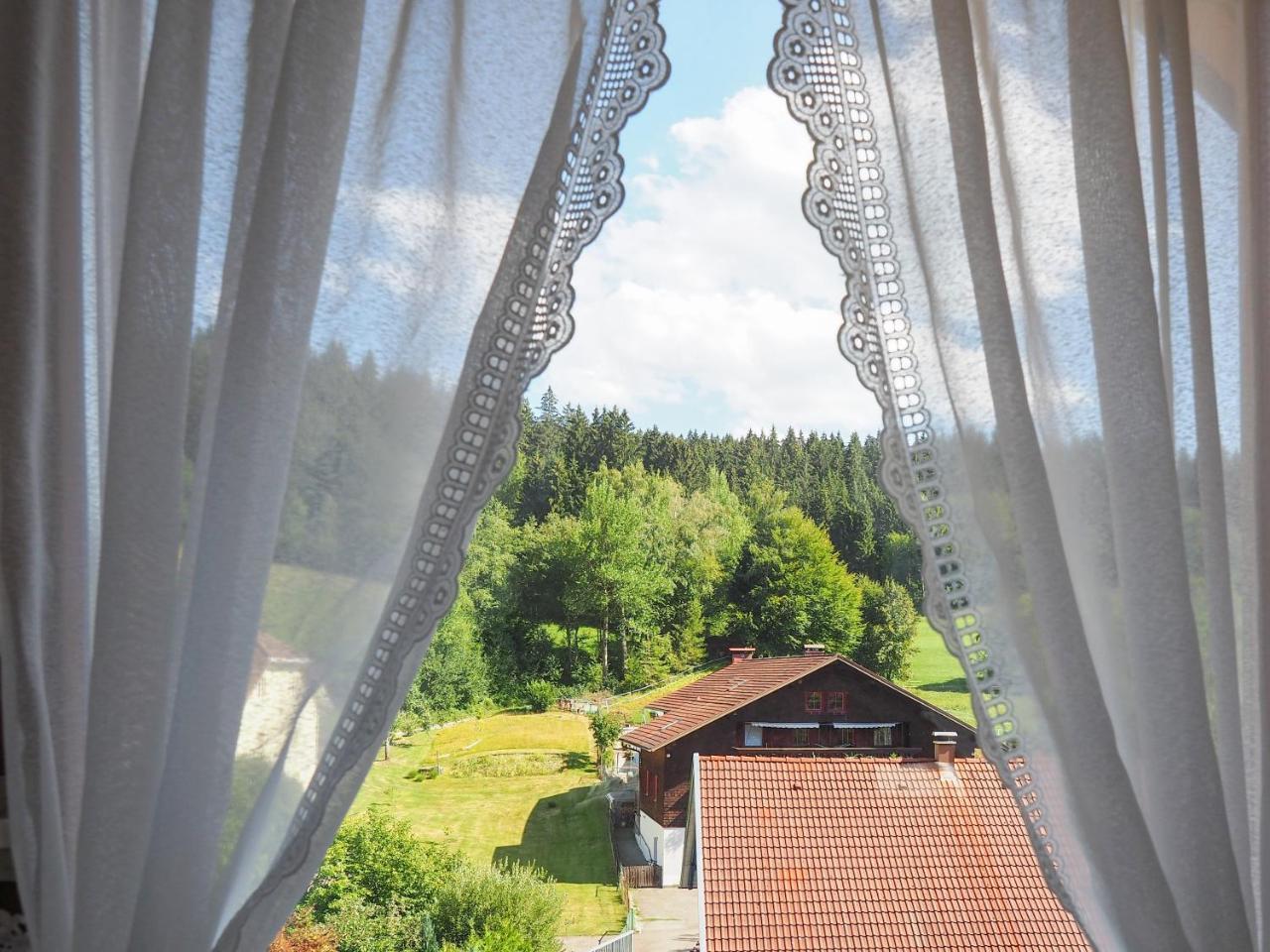 Landgasthof Zum Schwarzen Grat Isny im Allgau Luaran gambar
