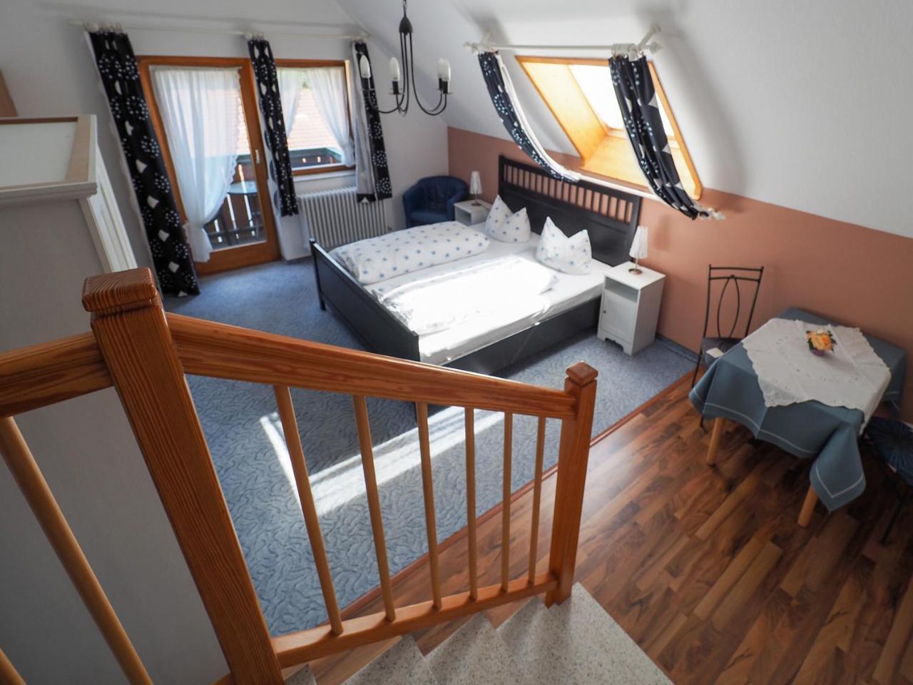 Landgasthof Zum Schwarzen Grat Isny im Allgau Luaran gambar